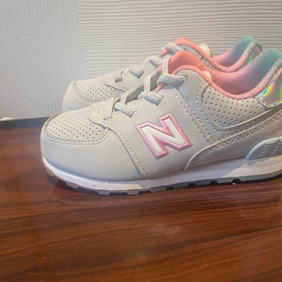 New Balance 574 Athletic Shoe - Toddler Size 10 - Gray / Multicolor - Picture 5 of 8